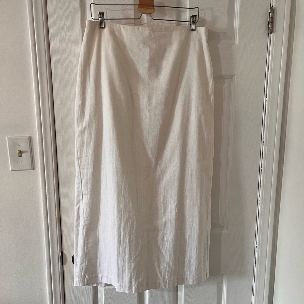 Abercrombie & Fitch White Maxi Skirt